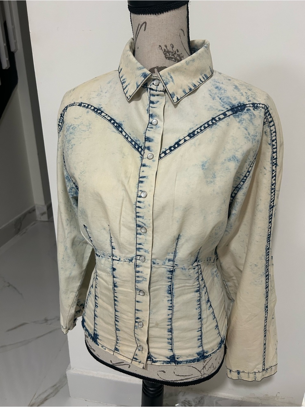 Thrill Blue Acid-Wash Denim-Effect Snap Button Down Defined Waistband Collar.
